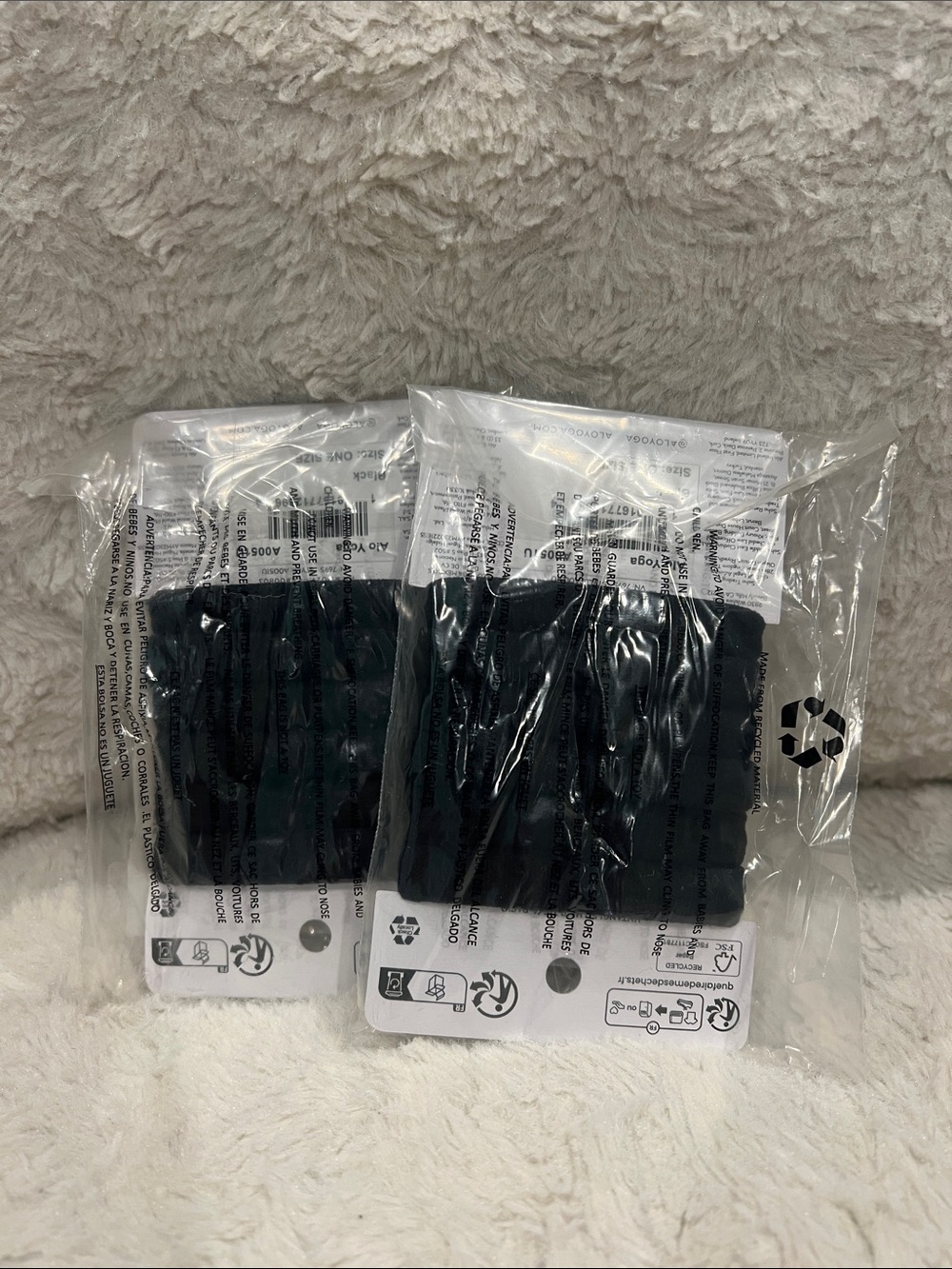 ALO Yoga Black Hair Tie Pack — 6-Pack - Picture 3 of 3